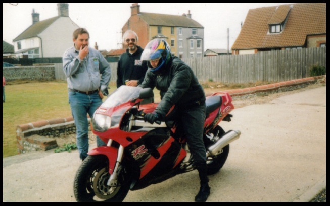 640x395 pixels (98K)